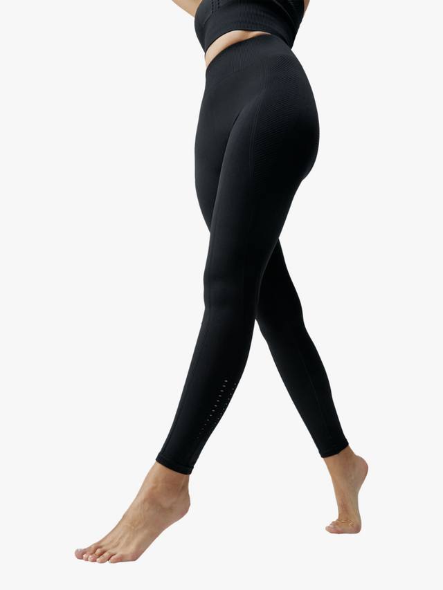 Индийские леггинсы Born Living Yoga, черный 
Индийские леггинсы Born Living Yoga, черный