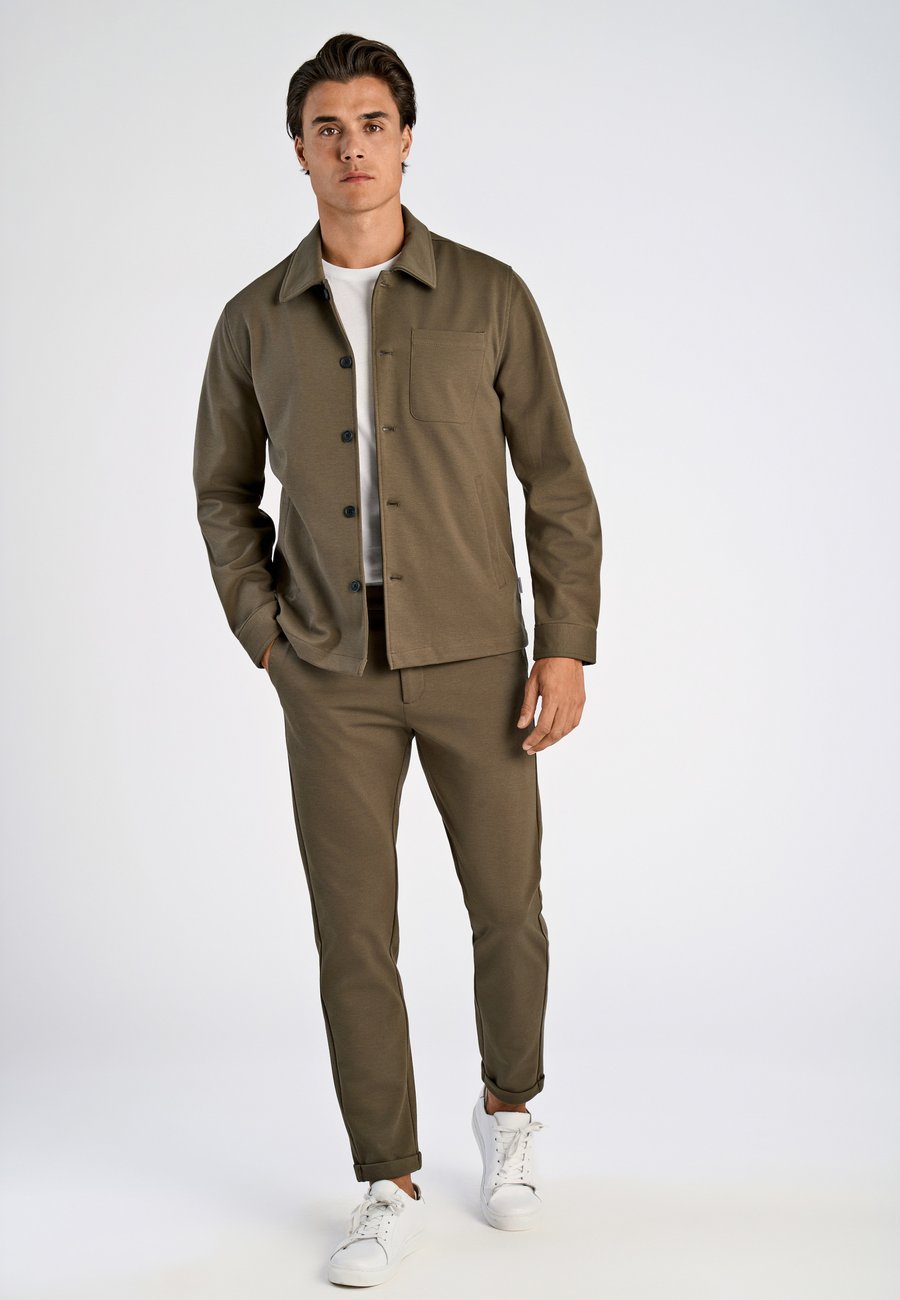 Куртка Lindbergh SUPERFLEX OVER, True Army/Khaki
Куртка Lindbergh SUPERFLEX OVER, True Army/Khaki