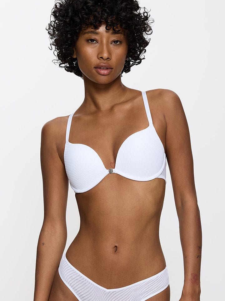 Бюстгальтер на косточках Triumph, белый
Бюстгальтер на косточках Triumph, белый