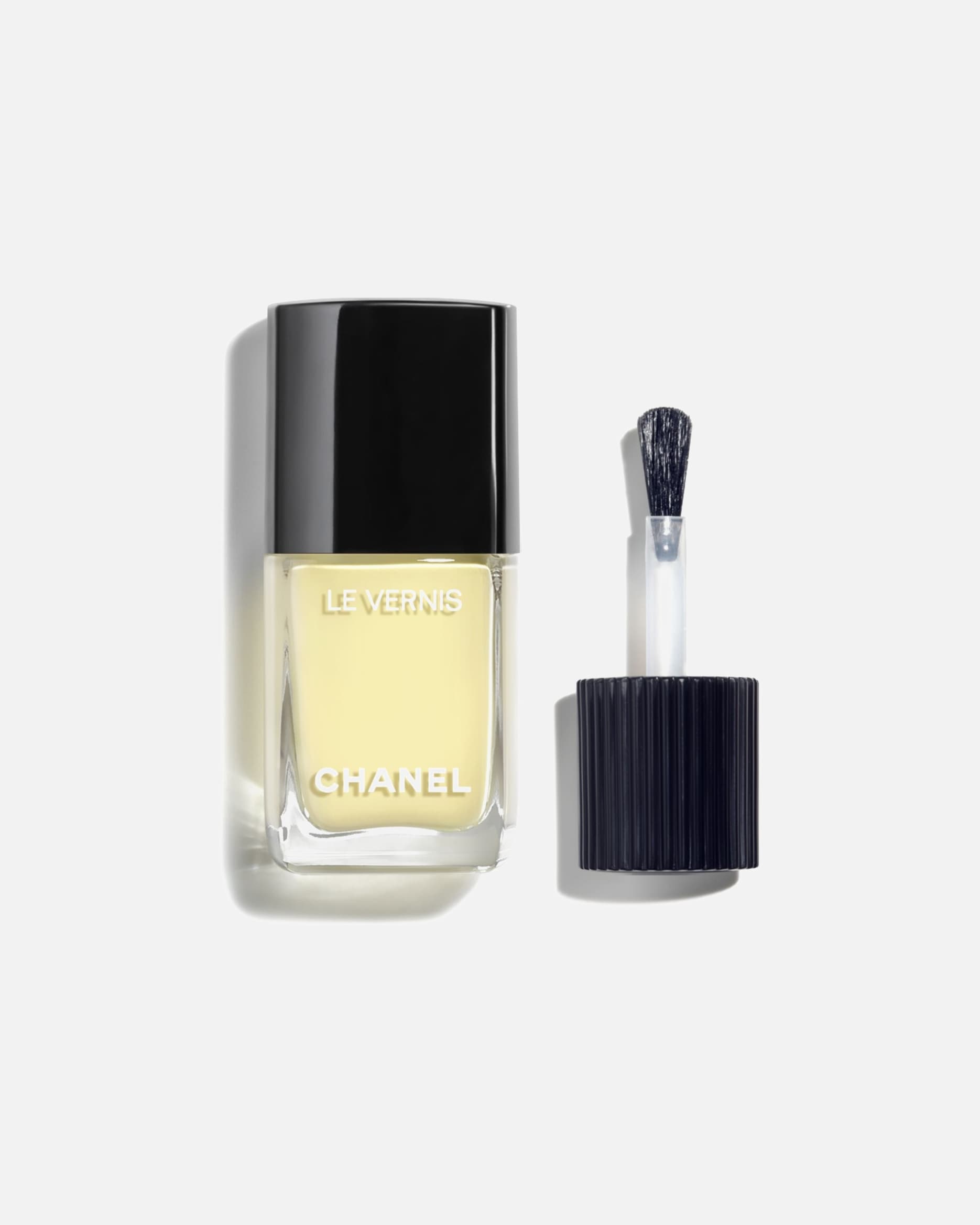 Лак для ногтей Le vernis nail polish Chanel, nr. 129 ovni, 13 мл
Лак для ногтей Le vernis nail polish Chanel, nr. 129 ovni, 13 мл