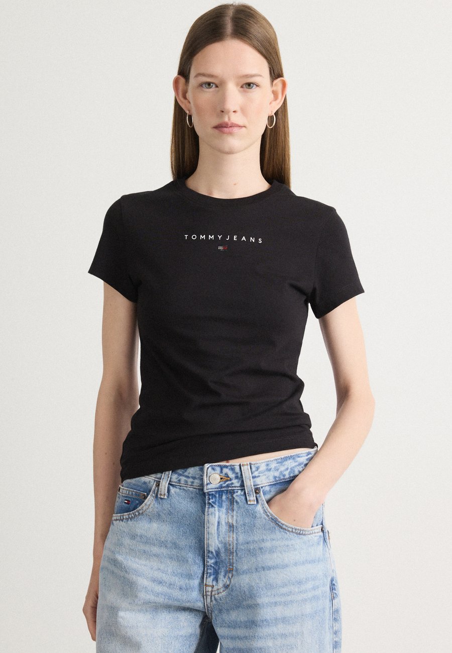 Футболка Tommy Jeans SLIM BLING LINEAR TEE, Black, Черный, Футболка Tommy Jeans SLIM BLING LINEAR TEE, Black
Футболка Tommy Jeans SLIM BLING LINEAR TEE, Black, Черный, Футболка Tommy Jeans SLIM BLING LINEAR TEE, Black
