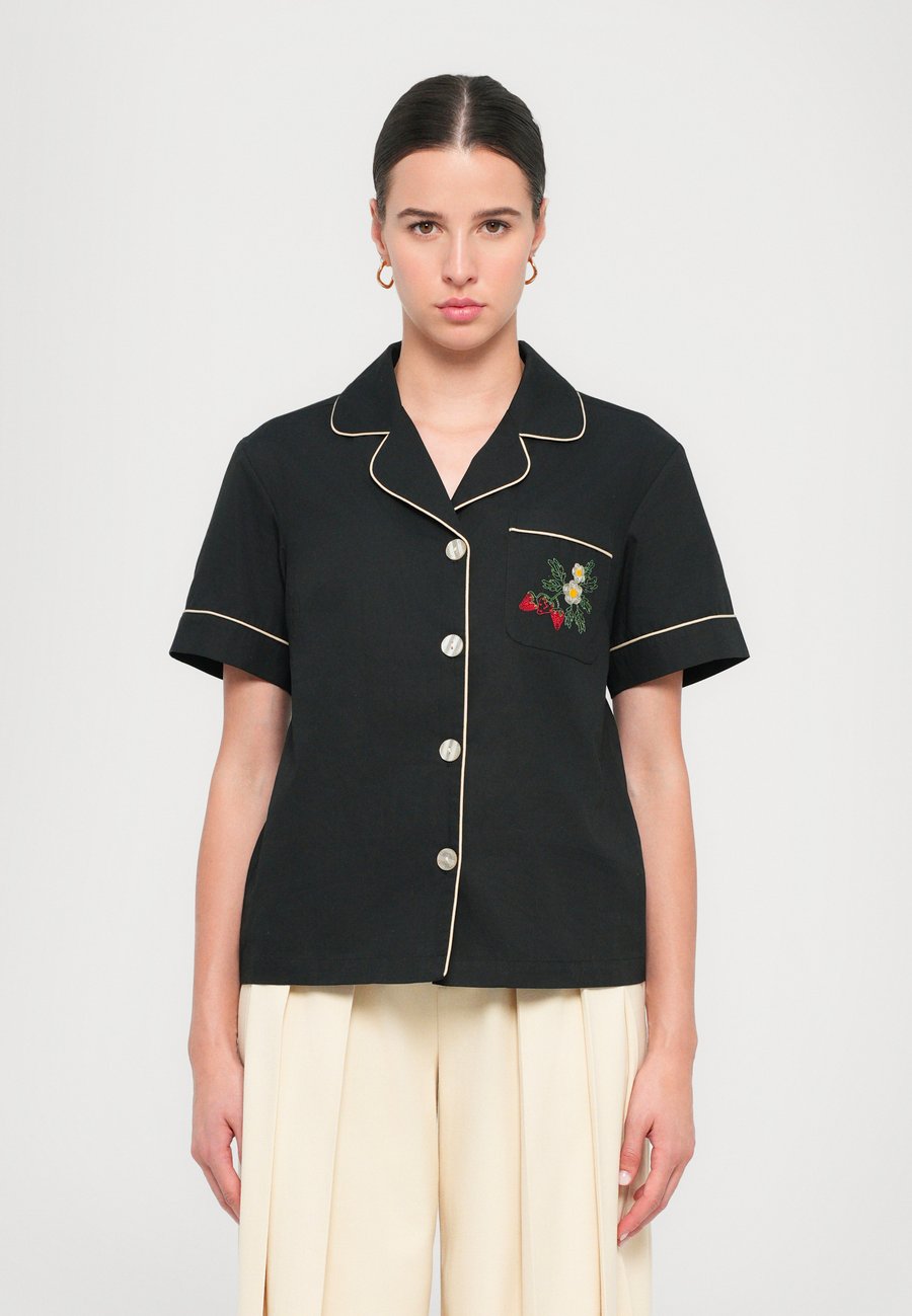 Блуза Helmstedt FIONA SHIRT, Black Beauty/Black
Блуза Helmstedt FIONA SHIRT, Black Beauty/Black