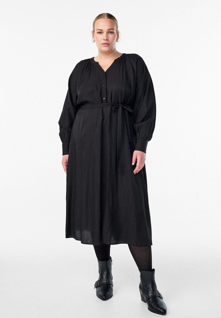 Платье Zizzi MIDI MIT KNOPFLEISTE UND BINDEGÜRTEL, Black
Платье Zizzi MIDI MIT KNOPFLEISTE UND BINDEGÜRTEL, Black