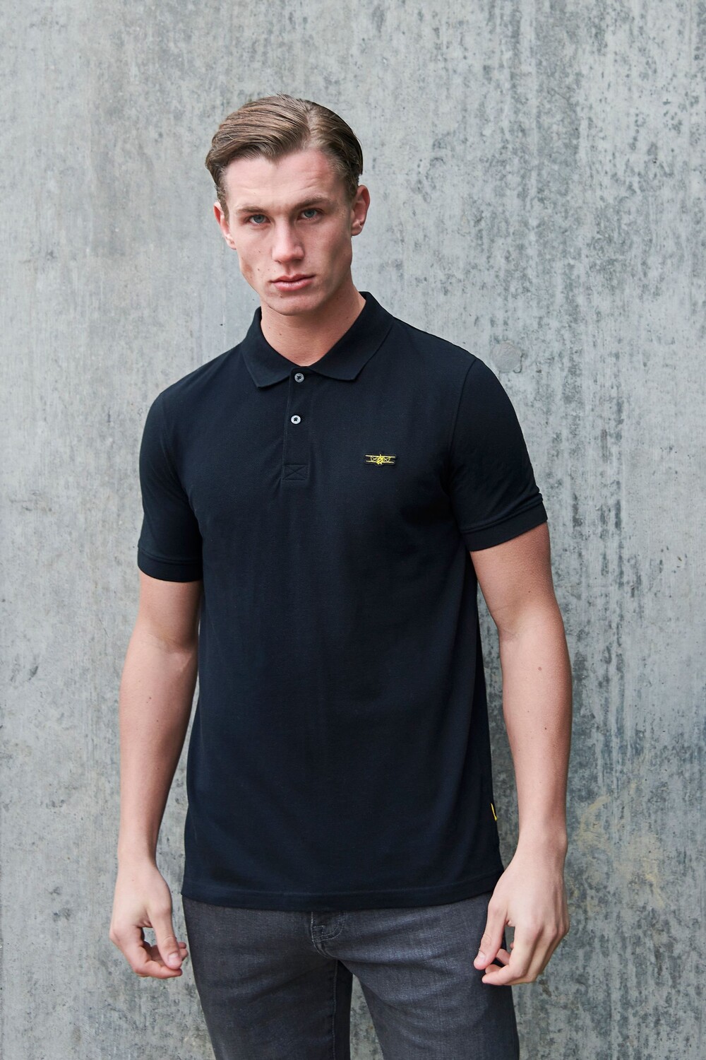 Мужская рубашка-поло классического кроя Flyers, черный
Мужская рубашка-поло классического кроя Flyers, черный