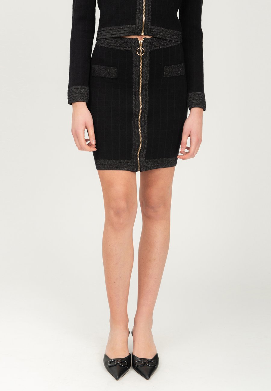 Юбка INFLUENCER FULL ZIP, Black
Юбка INFLUENCER FULL ZIP, Black