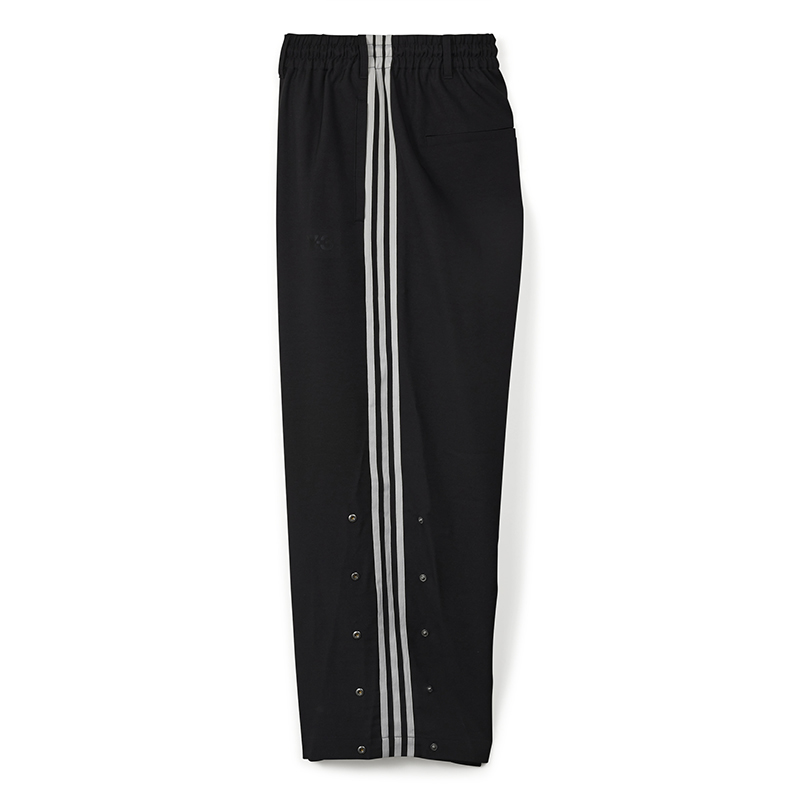 Y 3 3 Stripes прямые брюки Y-3, черный
Y 3 3 Stripes прямые брюки Y-3, черный