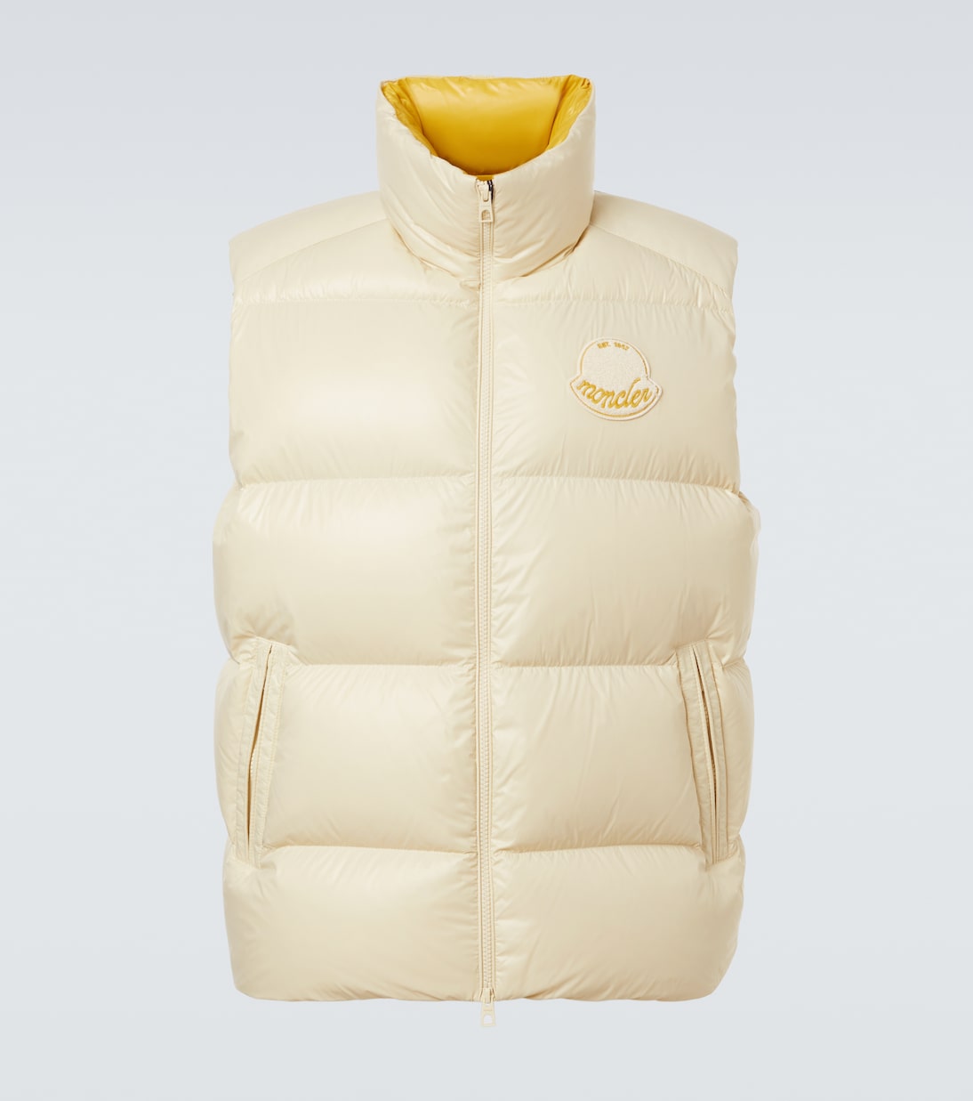 Пуховик Lipsi logo down Moncler, белый
Пуховик Lipsi logo down Moncler, белый