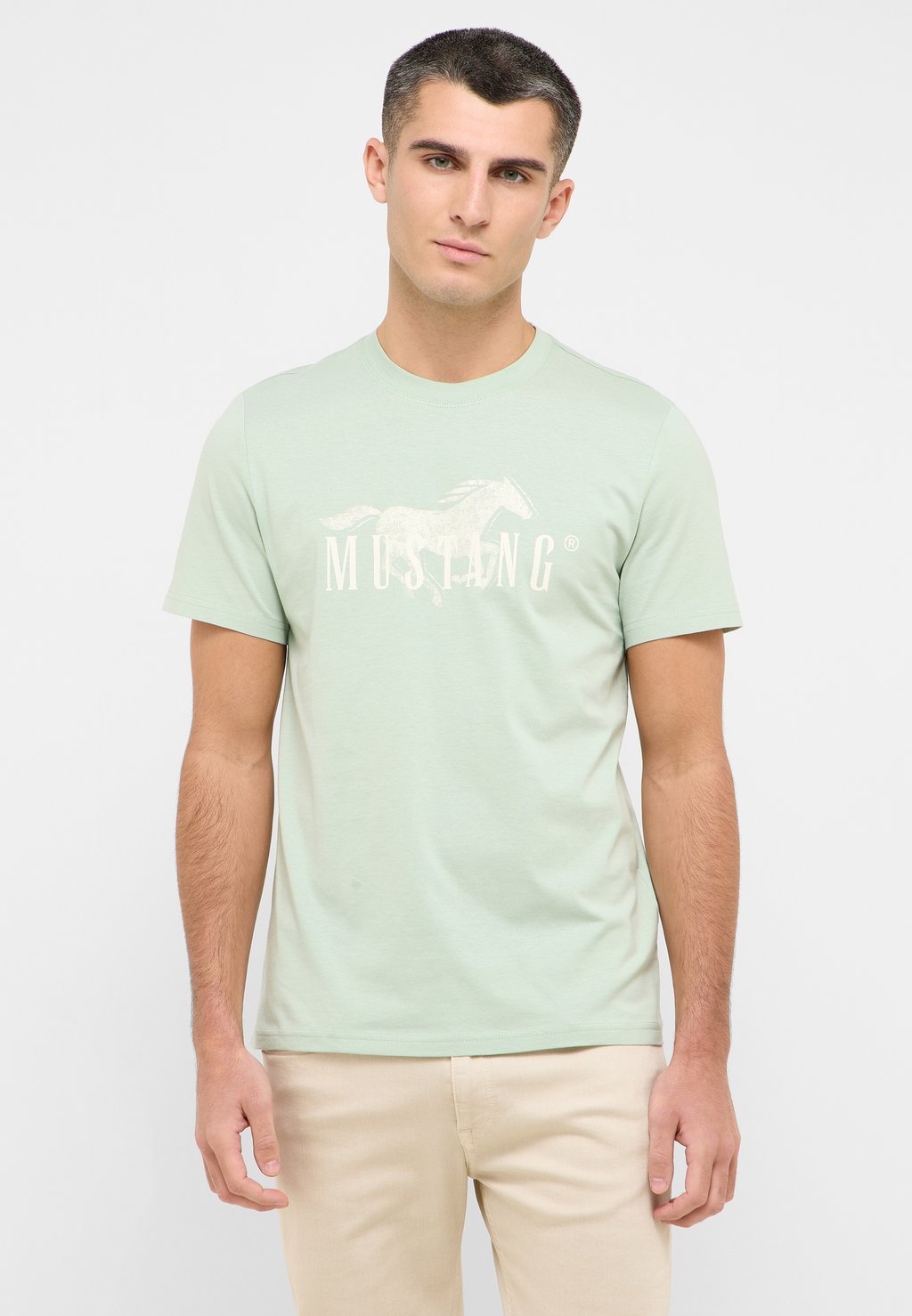 Футболка с принтом Mustang, светло-зеленый 
Футболка с принтом Mustang, светло-зеленый