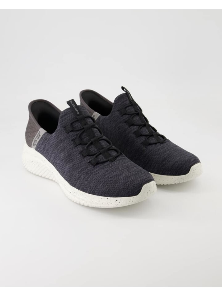 Кроссовки на шнуровке Skechers, черный
Кроссовки на шнуровке Skechers, черный