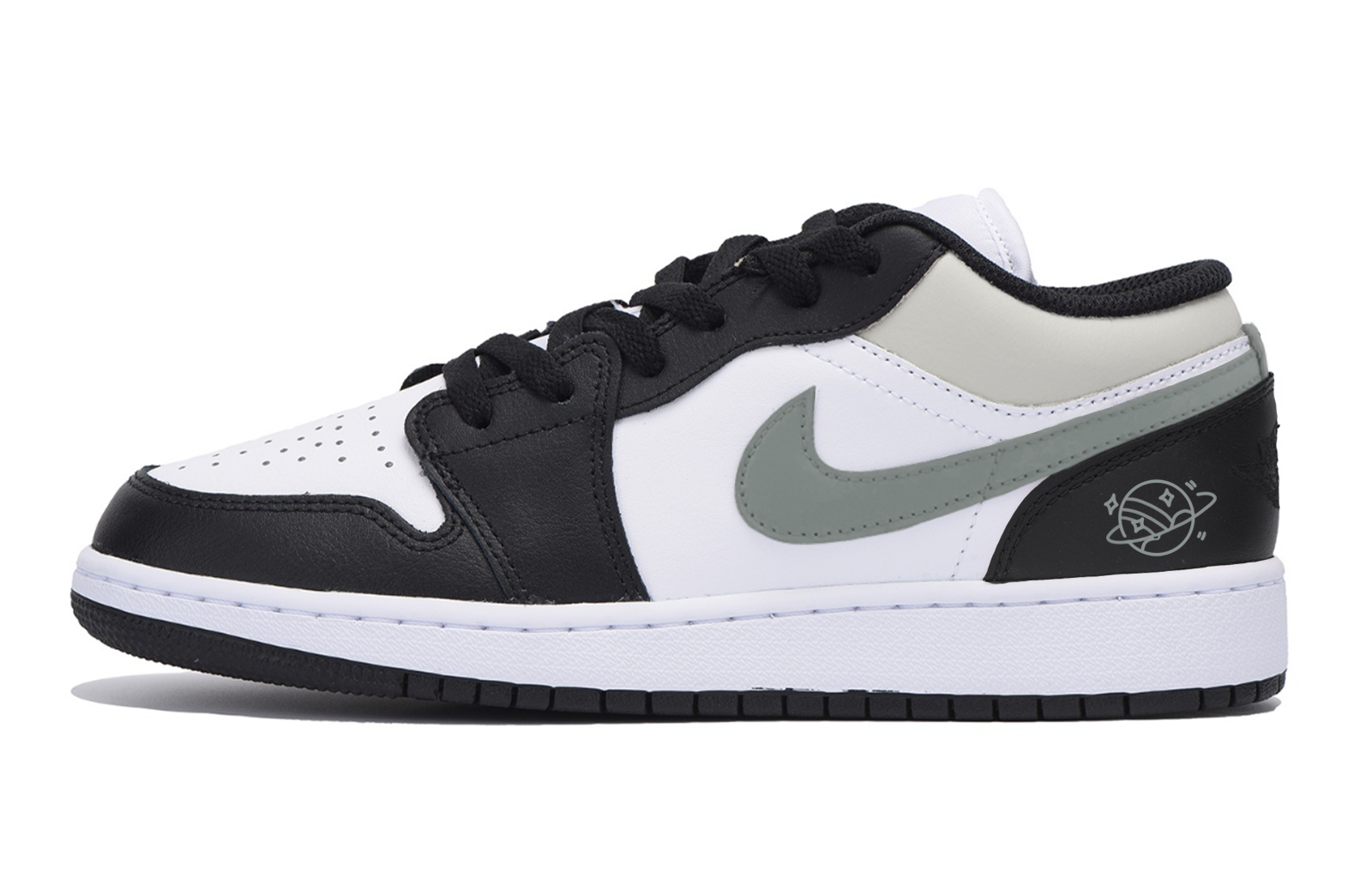 Детские баскетбольные кроссовки Air 1 с низким верхом и противоскользящим верхом для подростков Jordan, черный
Детские баскетбольные кроссовки Air 1 с низким верхом и противоскользящим верхом для подростков Jordan, черный