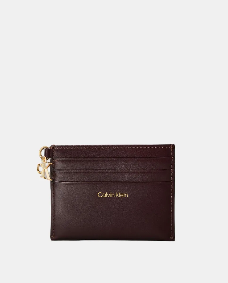 Женский кардхолдер с металлическим логотипом CK Calvin Klein, черный
Женский кардхолдер с металлическим логотипом CK Calvin Klein, черный