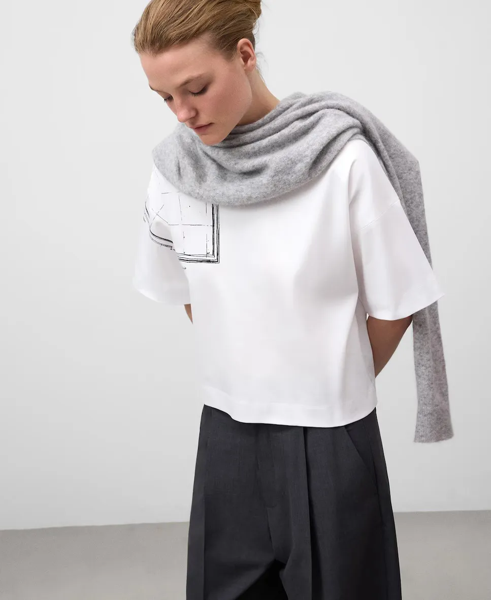 Женская хлопковая футболка с принтом карты Adolfo Dominguez, белый
Женская хлопковая футболка с принтом карты Adolfo Dominguez, белый