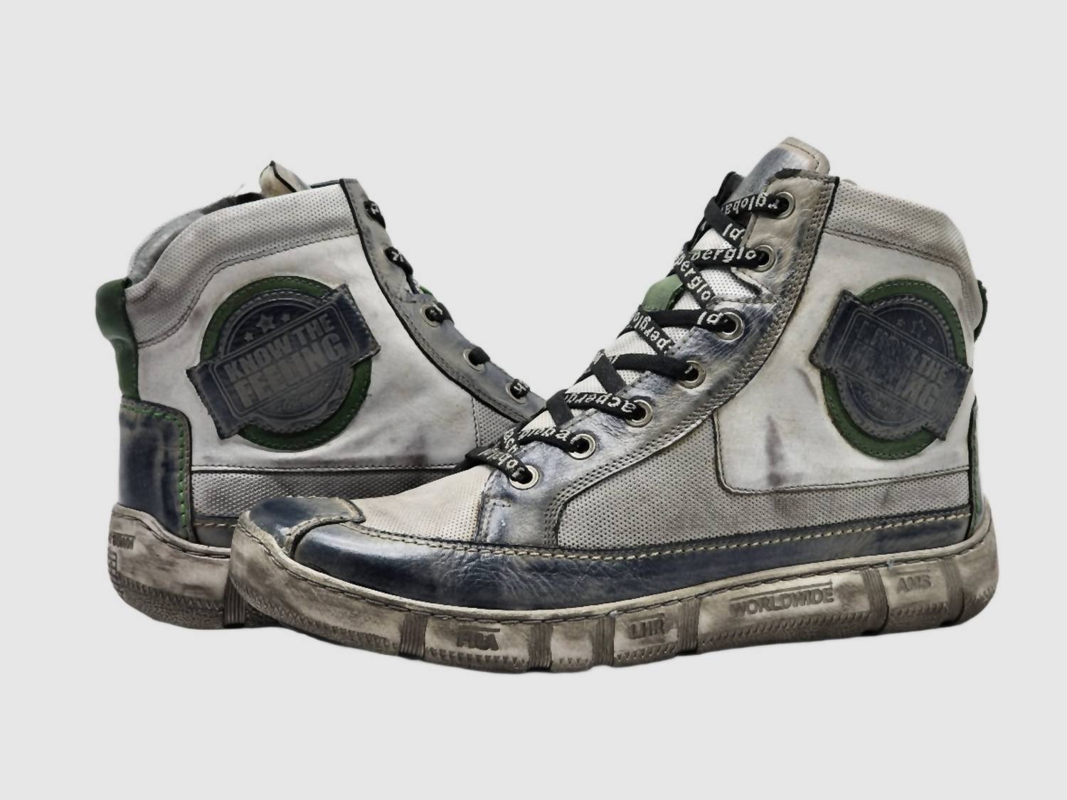 Мужские удобные утепленные замшевые ботинки на молнии в серо-зеленом цвете KCR Group
Мужские удобные утепленные замшевые ботинки на молнии в серо-зеленом цвете KCR Group