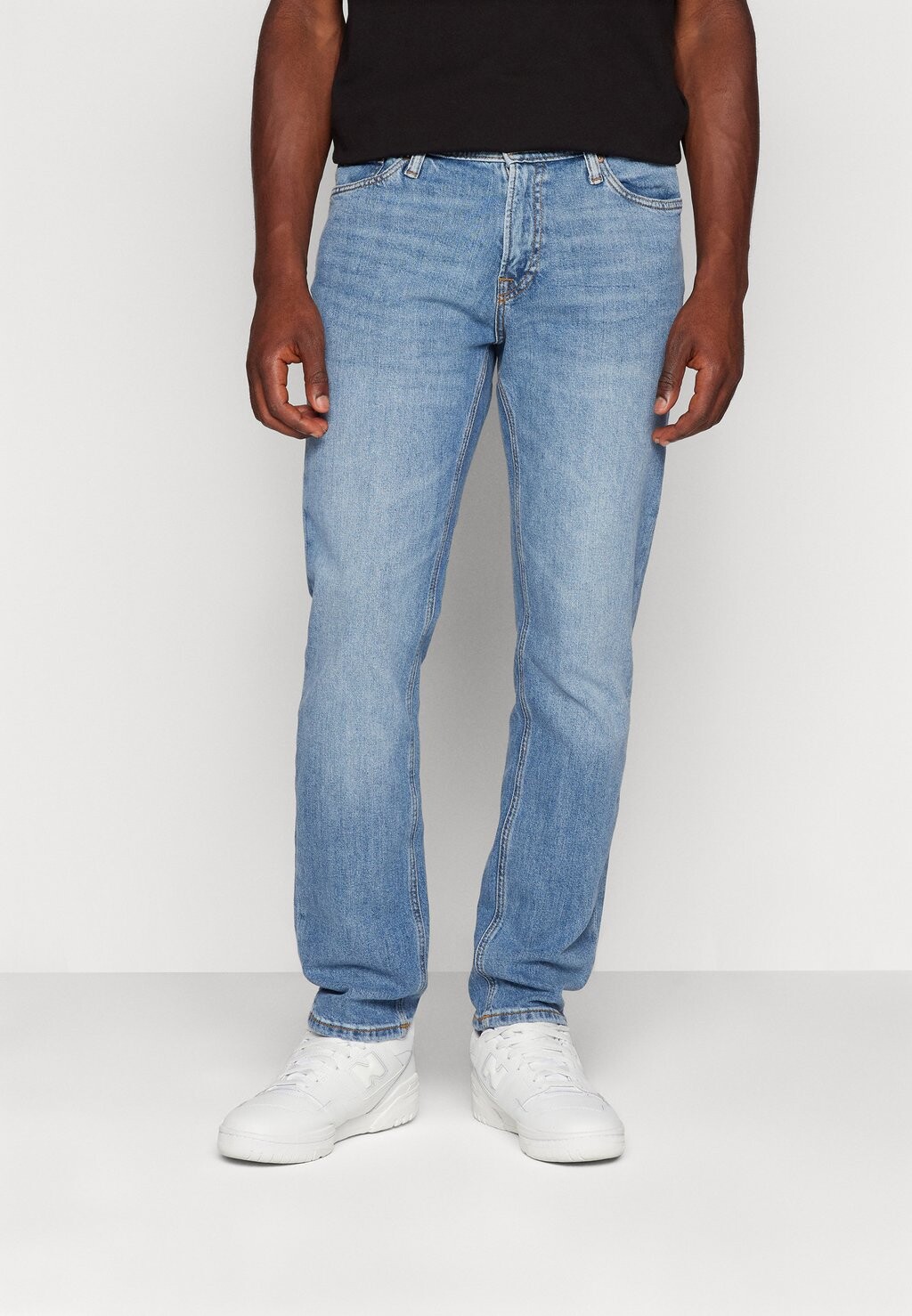 Джинсы-сигареты Jjiclark Jjoriginal Jack & Jones, цвет blue denim
Джинсы-сигареты Jjiclark Jjoriginal Jack & Jones, цвет blue denim