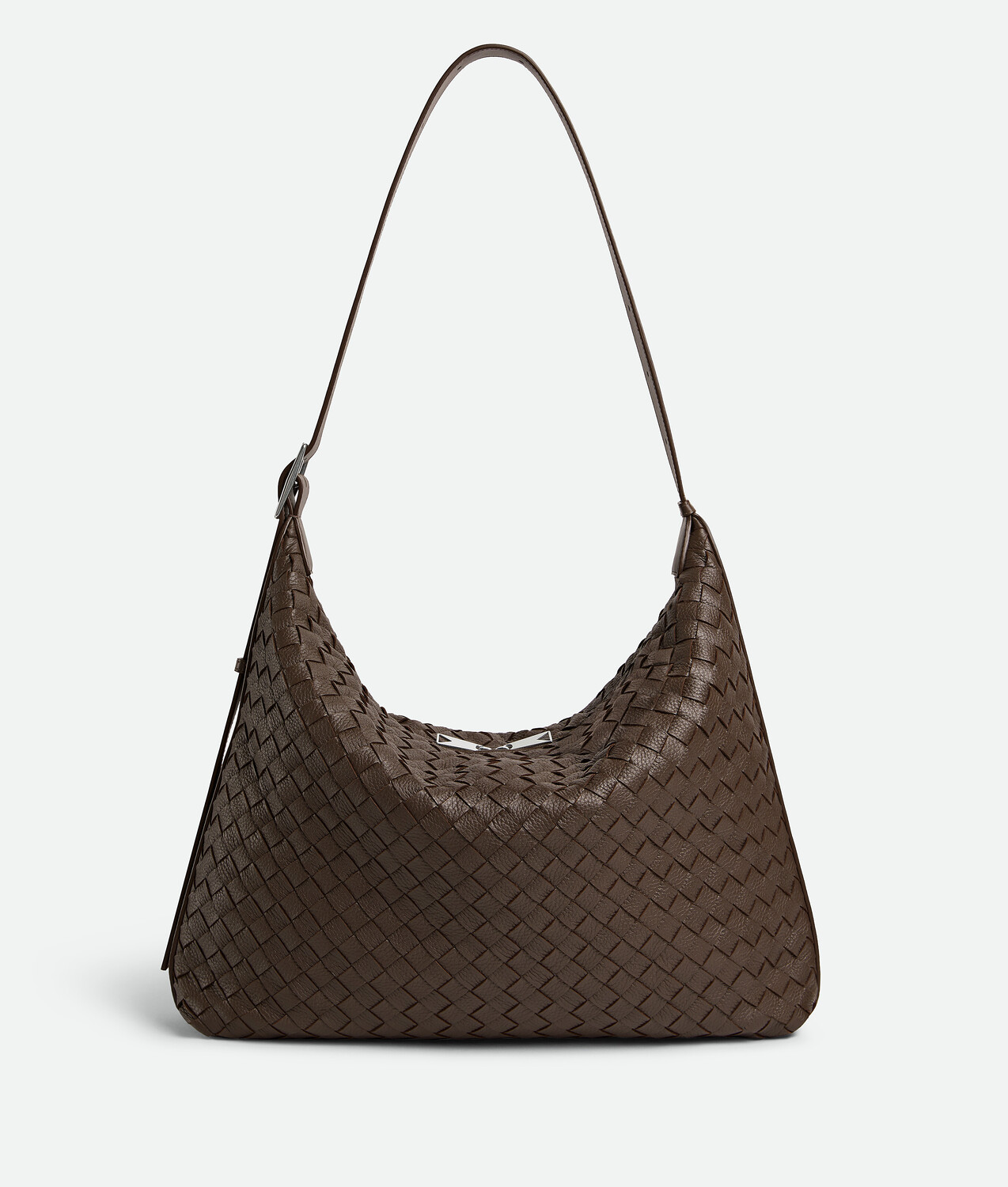 Путешественник BOTTEGA VENETA, старое дерево
Путешественник BOTTEGA VENETA, старое дерево