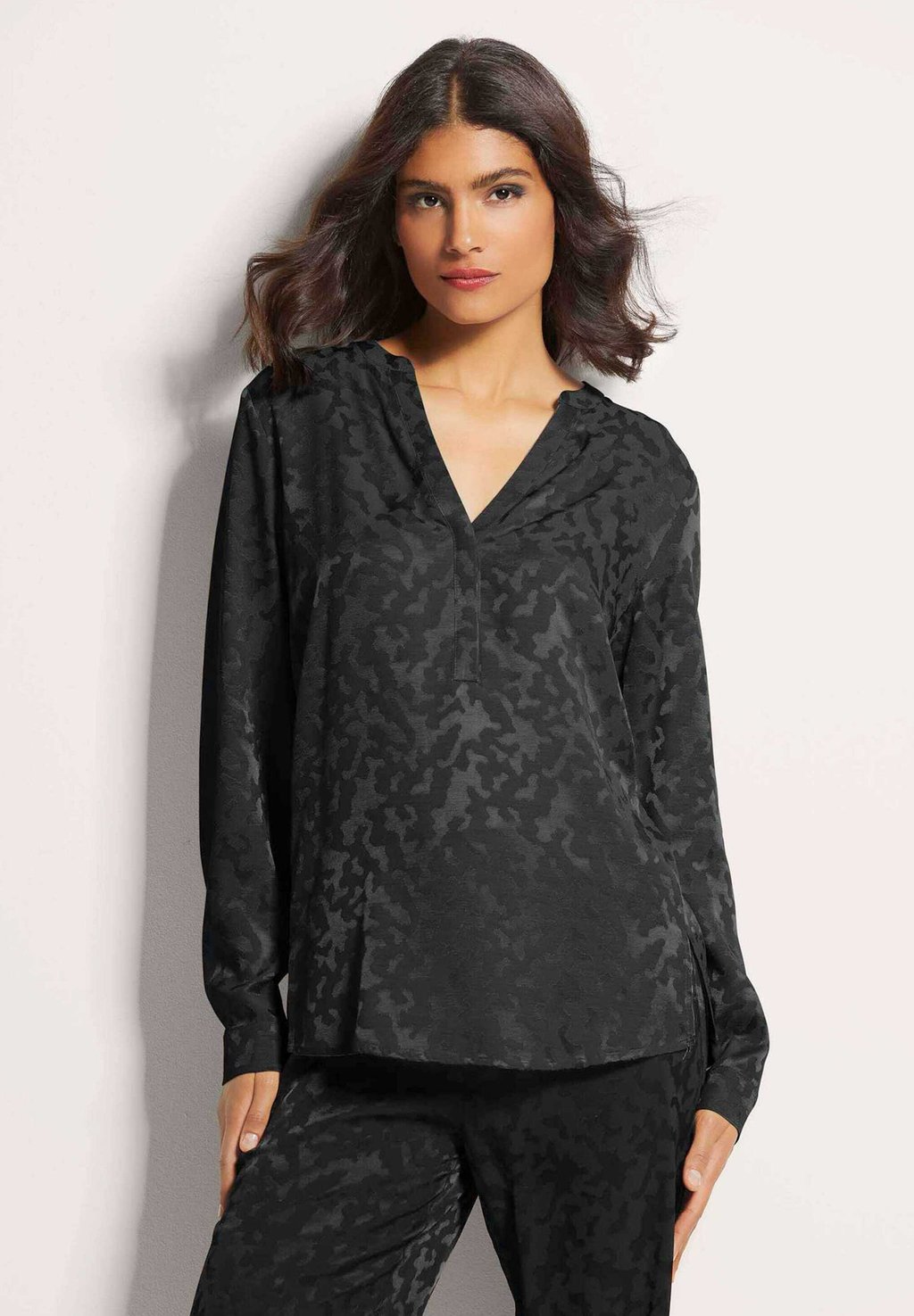 Блуза MADELEINE, черный
Блуза MADELEINE, черный