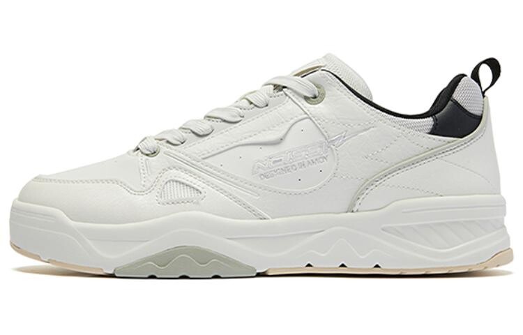 Кеды мужские, обувь для скейтбординга низкая белый Qiaodan
Кеды мужские, обувь для скейтбординга низкая белый Qiaodan