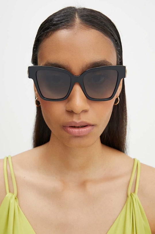 Солнцезащитные очки Dolce & Gabbana, черный
Солнцезащитные очки Dolce & Gabbana, черный