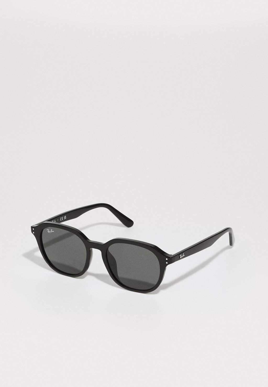 Солнцезащитные очки UNISEX Ray-Ban, черный 
Солнцезащитные очки UNISEX Ray-Ban, черный