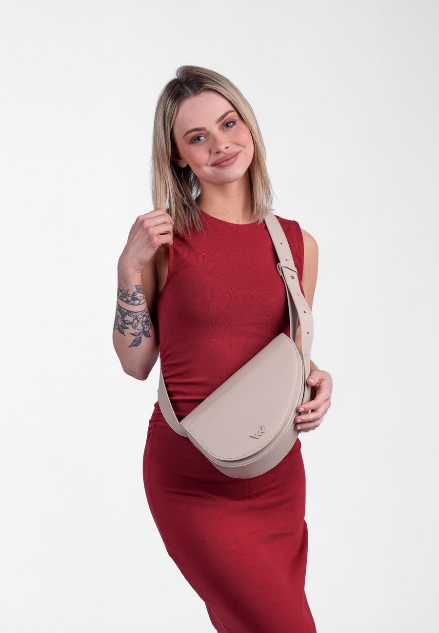 Сумка кросс-боди VUCH SYRRAEL, Beige
Сумка кросс-боди VUCH SYRRAEL, Beige