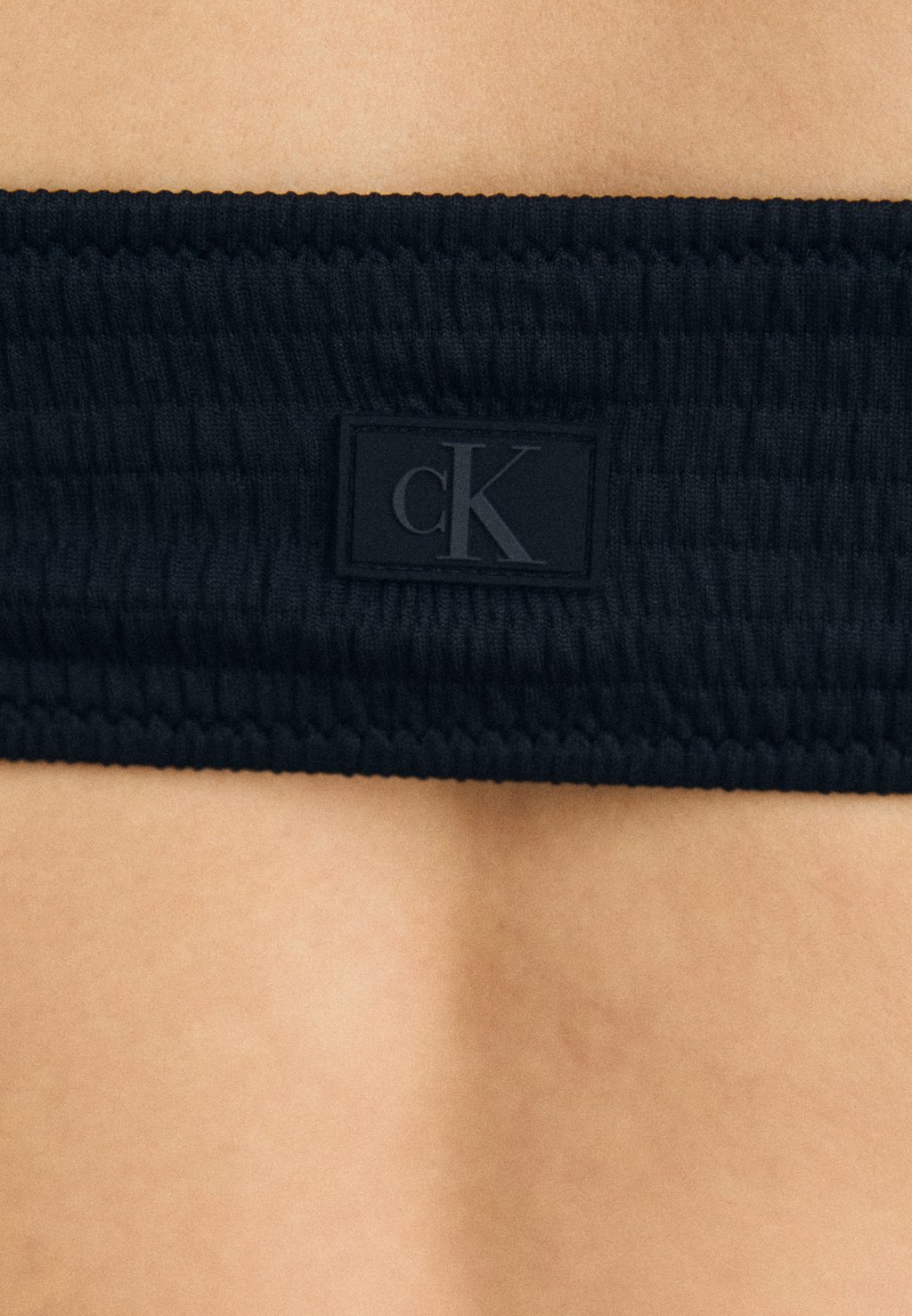 Верх бикини BRALETTE Calvin Klein Swimwear, черный
Верх бикини BRALETTE Calvin Klein Swimwear, черный