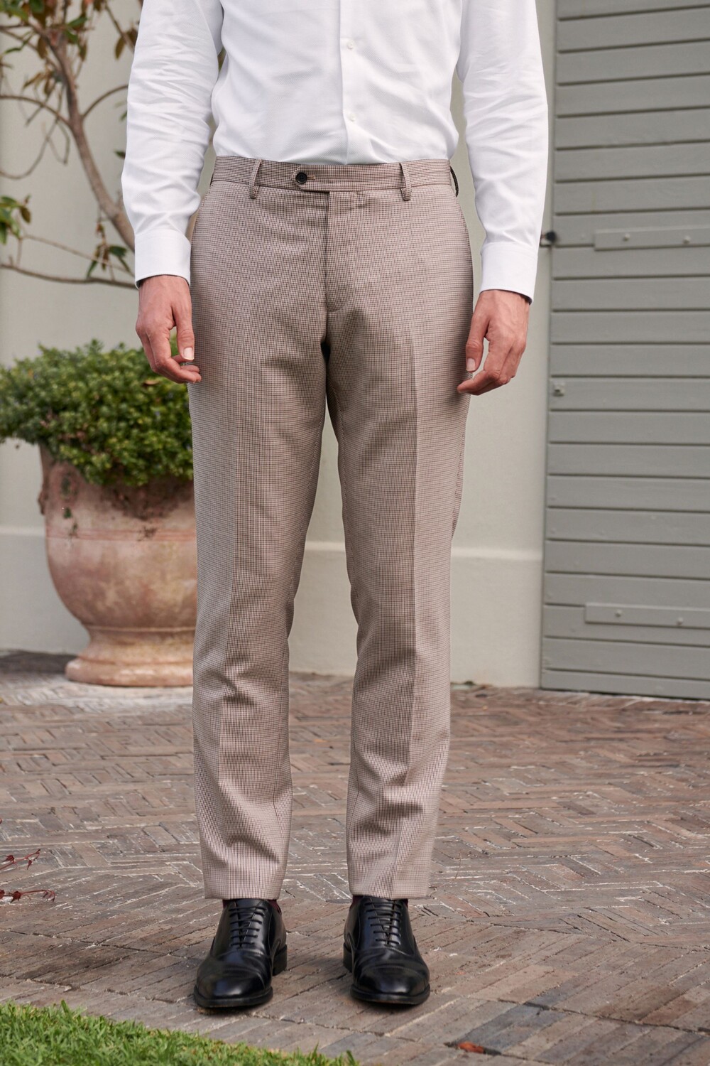 Приталенный костюм в клетку с брюками из смесовой шерсти Next, коричневый
Приталенный костюм в клетку с брюками из смесовой шерсти Next, коричневый