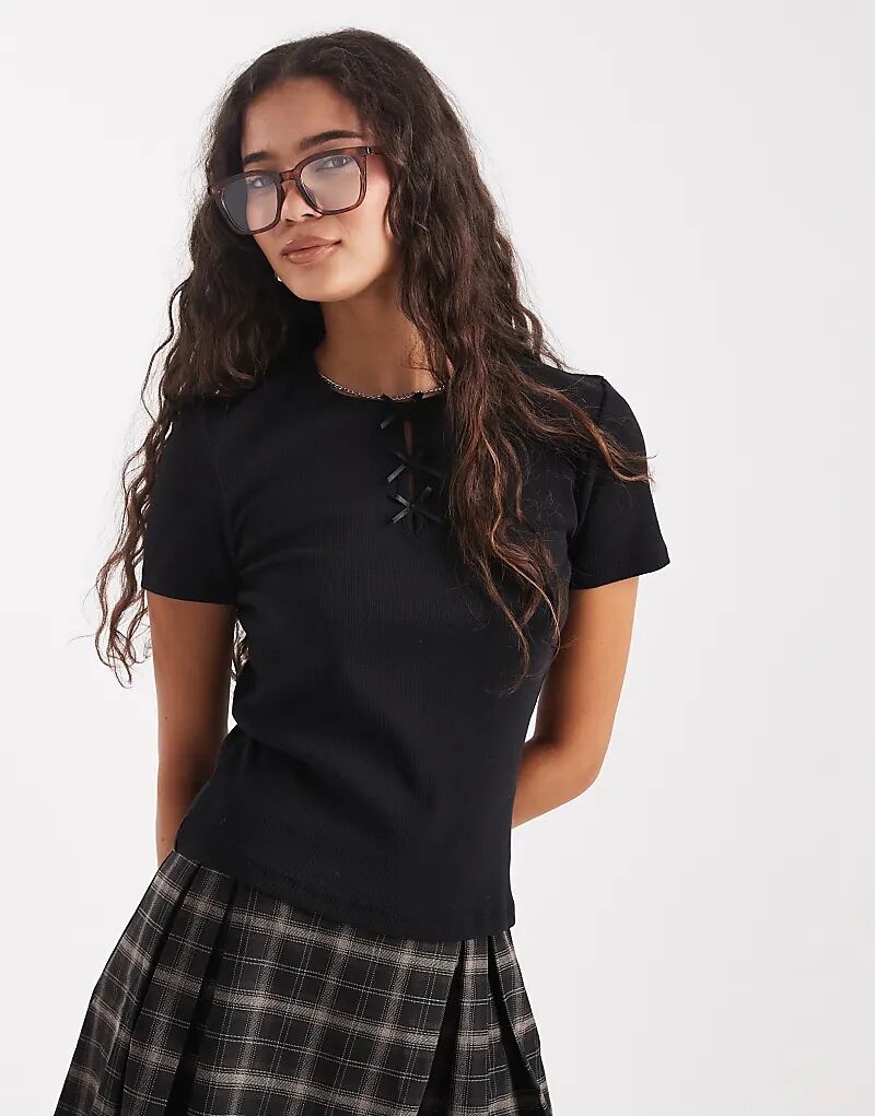 Футболка ONLY с бантом черного цвета
Футболка ONLY с бантом черного цвета