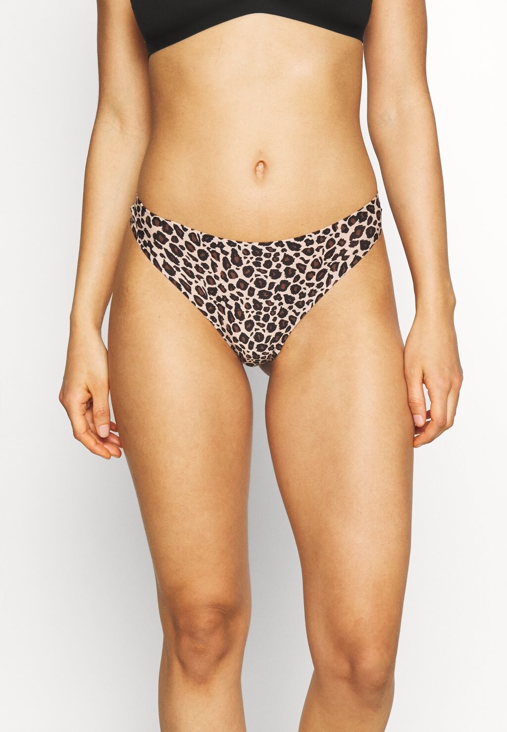 Стринги Chantelle, коричневый
Стринги Chantelle, коричневый