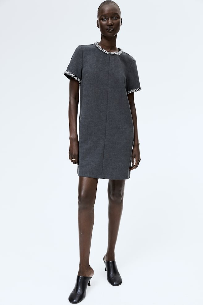 Платье с жемчужным декором H&M, серый
Платье с жемчужным декором H&M, серый