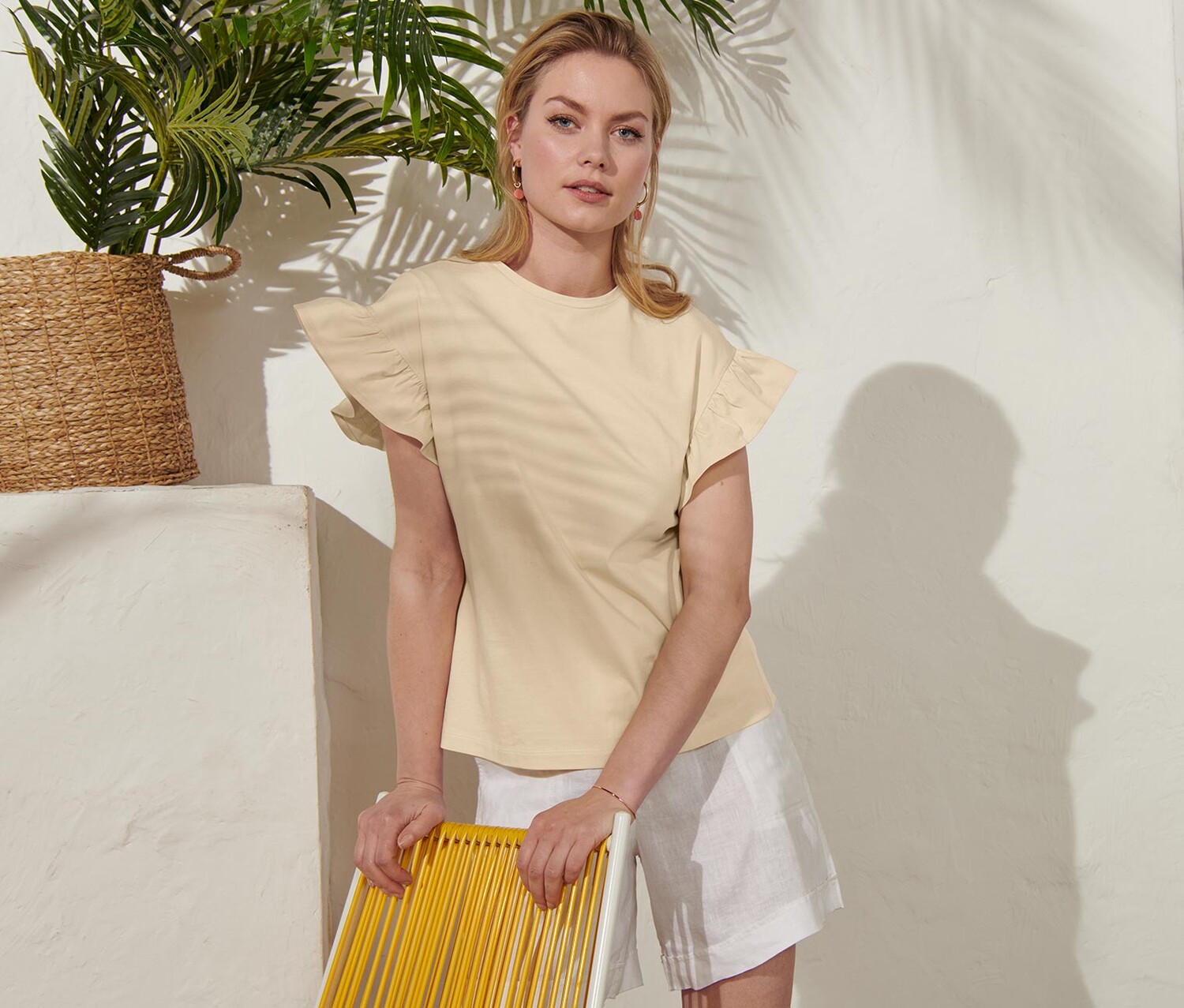 Рубашка с воланом песочного цвета Tchibo, песочного цвета
Рубашка с воланом песочного цвета Tchibo, песочного цвета