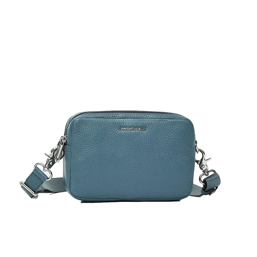 Сумка-кроссбоди Mandarina Duck Mellow из кожи, плоская, для фотоаппарата, синий
Сумка-кроссбоди Mandarina Duck Mellow из кожи, плоская, для фотоаппарата, синий