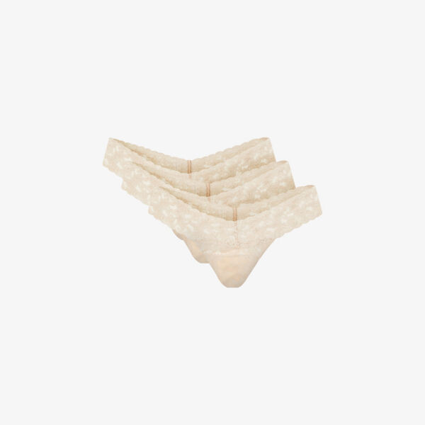 Набор из трех фирменных стрингов из эластичного кружева с низкой посадкой Hanky Panky, цвет chai
Набор из трех фирменных стрингов из эластичного кружева с низкой посадкой Hanky Panky, цвет chai