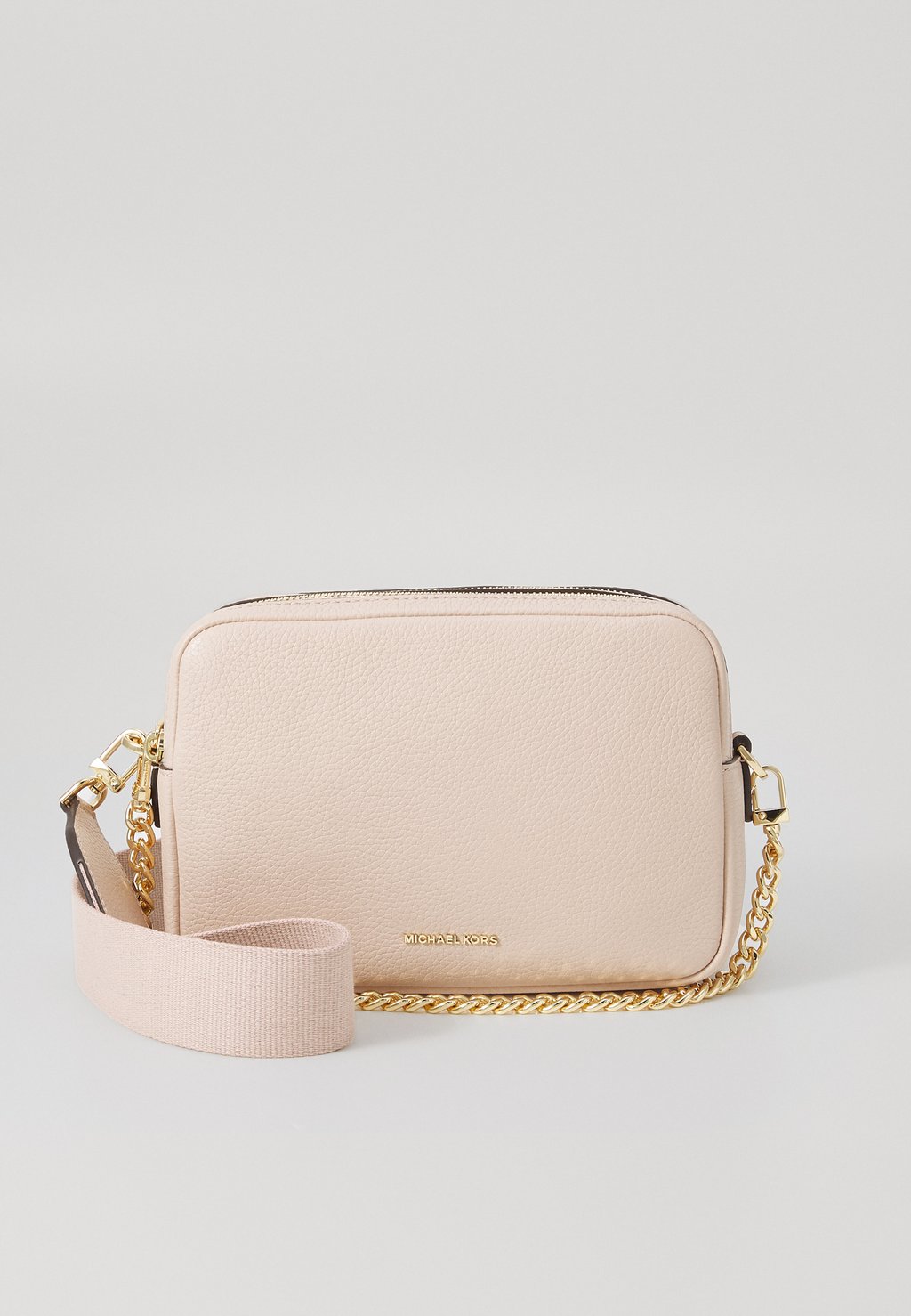 Сумка BRYANT CAMERA XBODY - Across body bag MICHAEL Michael Kors, светло-розовый
Сумка BRYANT CAMERA XBODY - Across body bag MICHAEL Michael Kors, светло-розовый