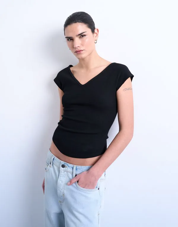 Базовая футболка с v-образным вырезом lissy Topshop, Black, Черный, Базовая футболка с v-образным вырезом lissy Topshop, Black
Базовая футболка с v-образным вырезом lissy Topshop, Black, Черный, Базовая футболка с v-образным вырезом lissy Topshop, Black