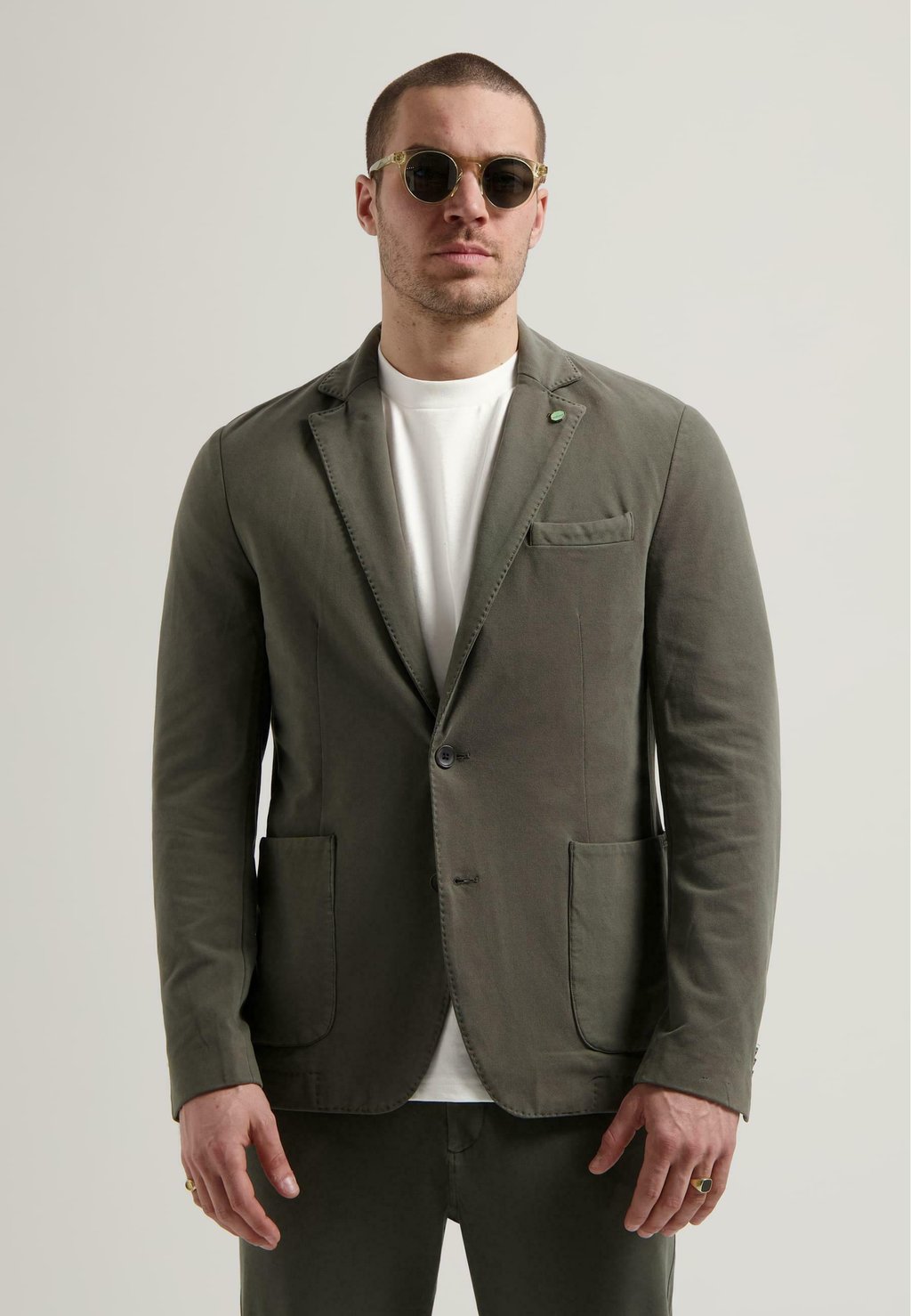 Пиджак-блейзер CLEON Dstrezzed, светло-зеленый
Пиджак-блейзер CLEON Dstrezzed, светло-зеленый