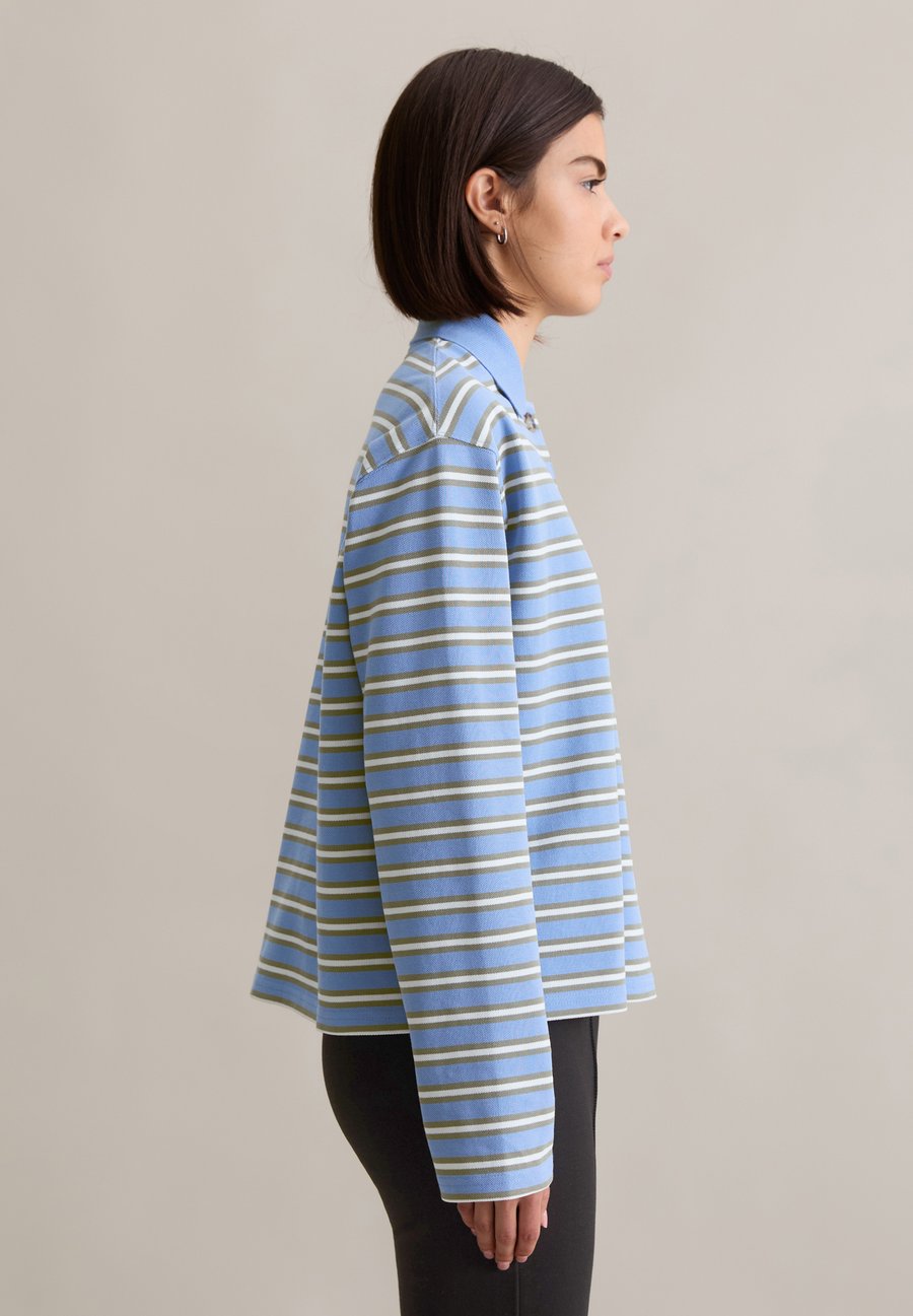 Поло Marc O'Polo DENIM LANGARM AUS GESTREIFTEM, Medium Blue/Blue
Поло Marc O'Polo DENIM LANGARM AUS GESTREIFTEM, Medium Blue/Blue