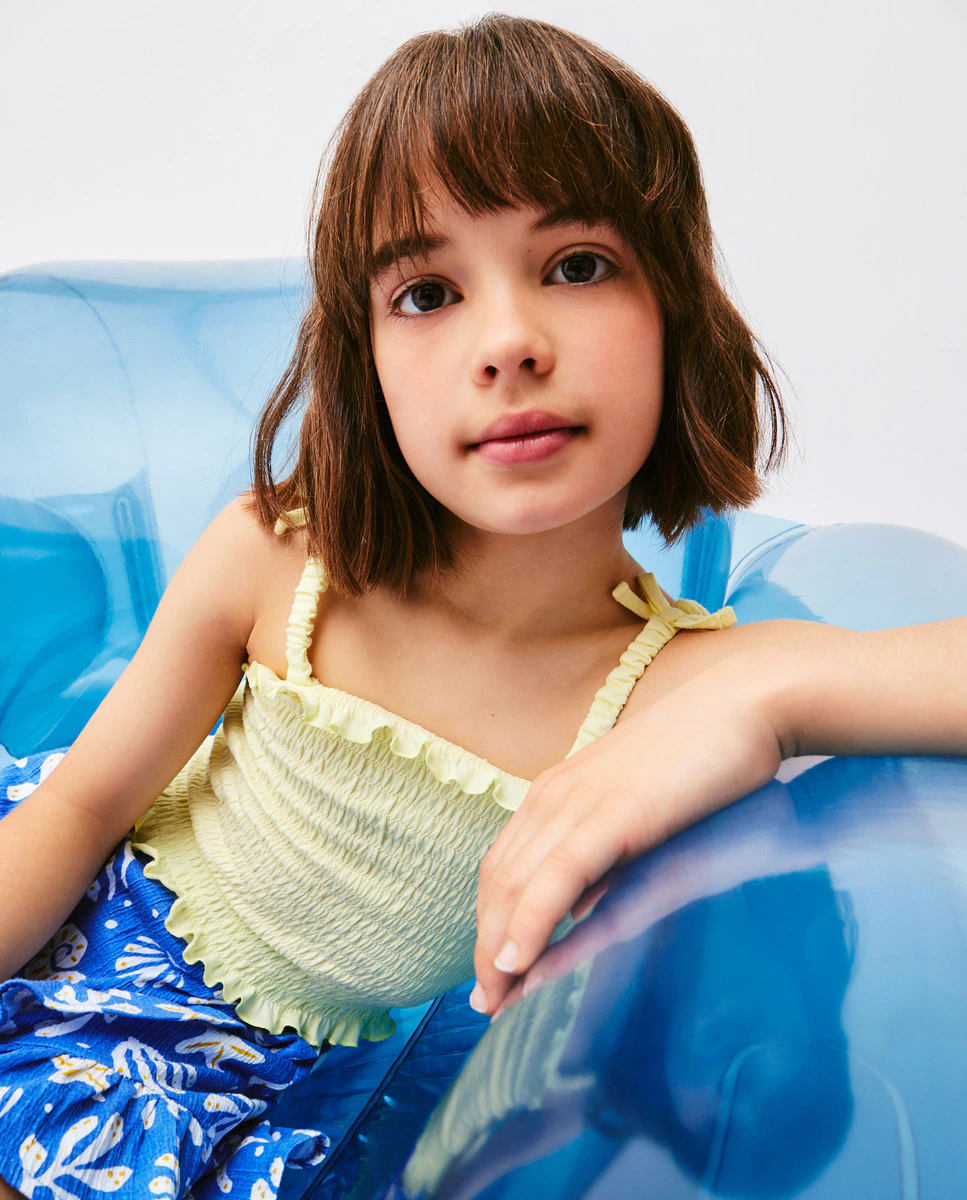 Футболка для девочки с присборенными эластичными лямками Kids El Corte Inglés, желтый
Футболка для девочки с присборенными эластичными лямками Kids El Corte Inglés, желтый