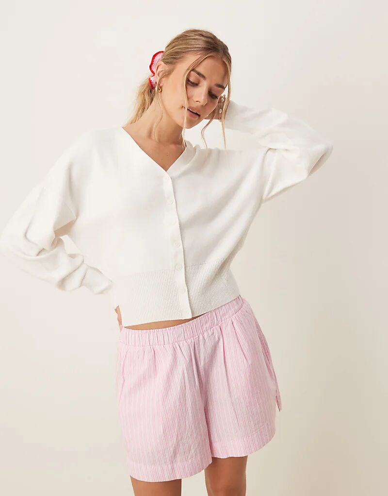 Кардиган ASOS DESIGN со структурированной талией, кремового цвета
Кардиган ASOS DESIGN со структурированной талией, кремового цвета