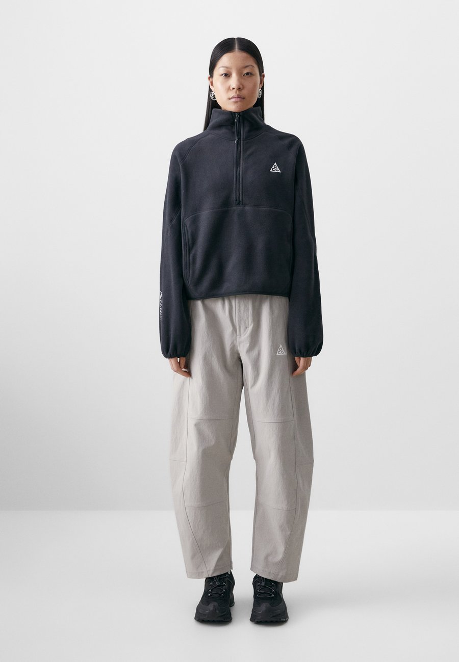 Джемпер Nike ACG WOLF TREE , Black/Anthracite/Summit White/Black
Джемпер Nike ACG WOLF TREE , Black/Anthracite/Summit White/Black