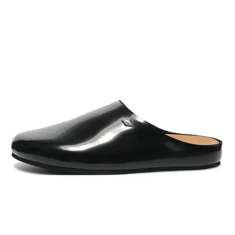 15 MINS Износостойкие закрытые тапочки унисекс глянцевый черный, цвет Shiny Black 
15 MINS Износостойкие закрытые тапочки унисекс глянцевый черный, цвет Shiny Black