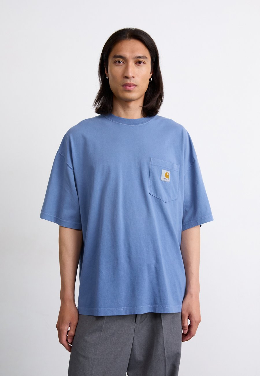 Футболка Carhartt WIP POCKET, Sorrent Chalk/Light Blue
Футболка Carhartt WIP POCKET, Sorrent Chalk/Light Blue