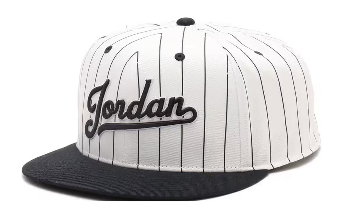 Хлопковая бейсболка унисекс белая Nike
Хлопковая бейсболка унисекс белая Nike