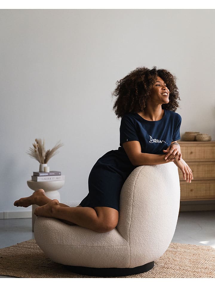 By Louise Ночная рубашка темно-синего цвета
By Louise Ночная рубашка темно-синего цвета