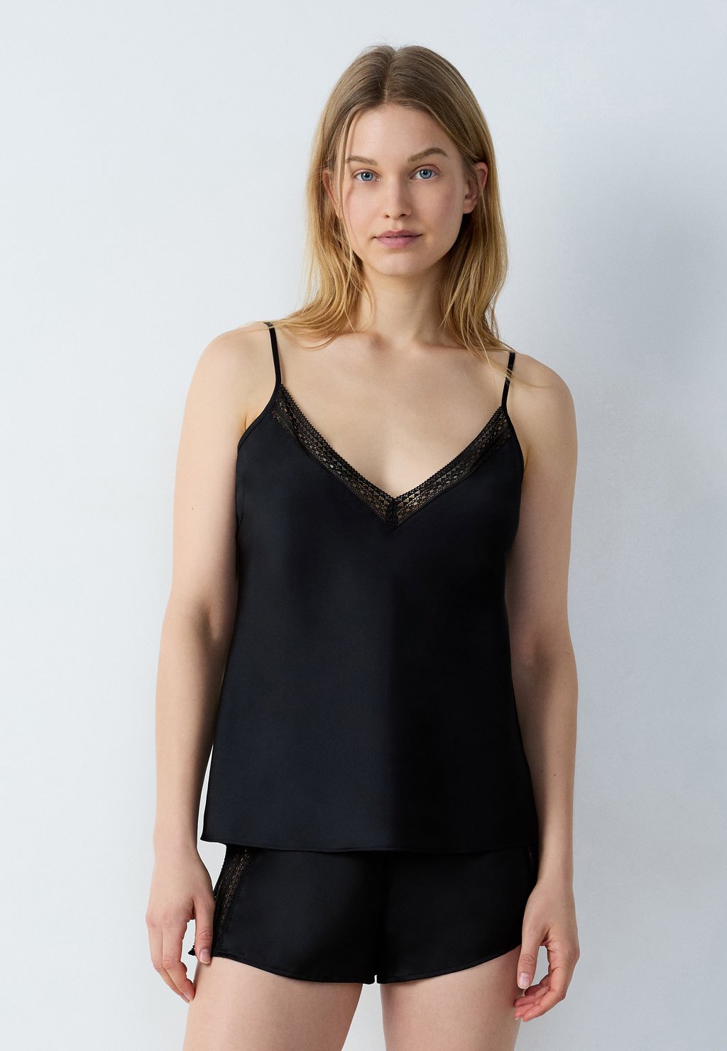 Пижамная рубашка FEELING Etam, черный
Пижамная рубашка FEELING Etam, черный