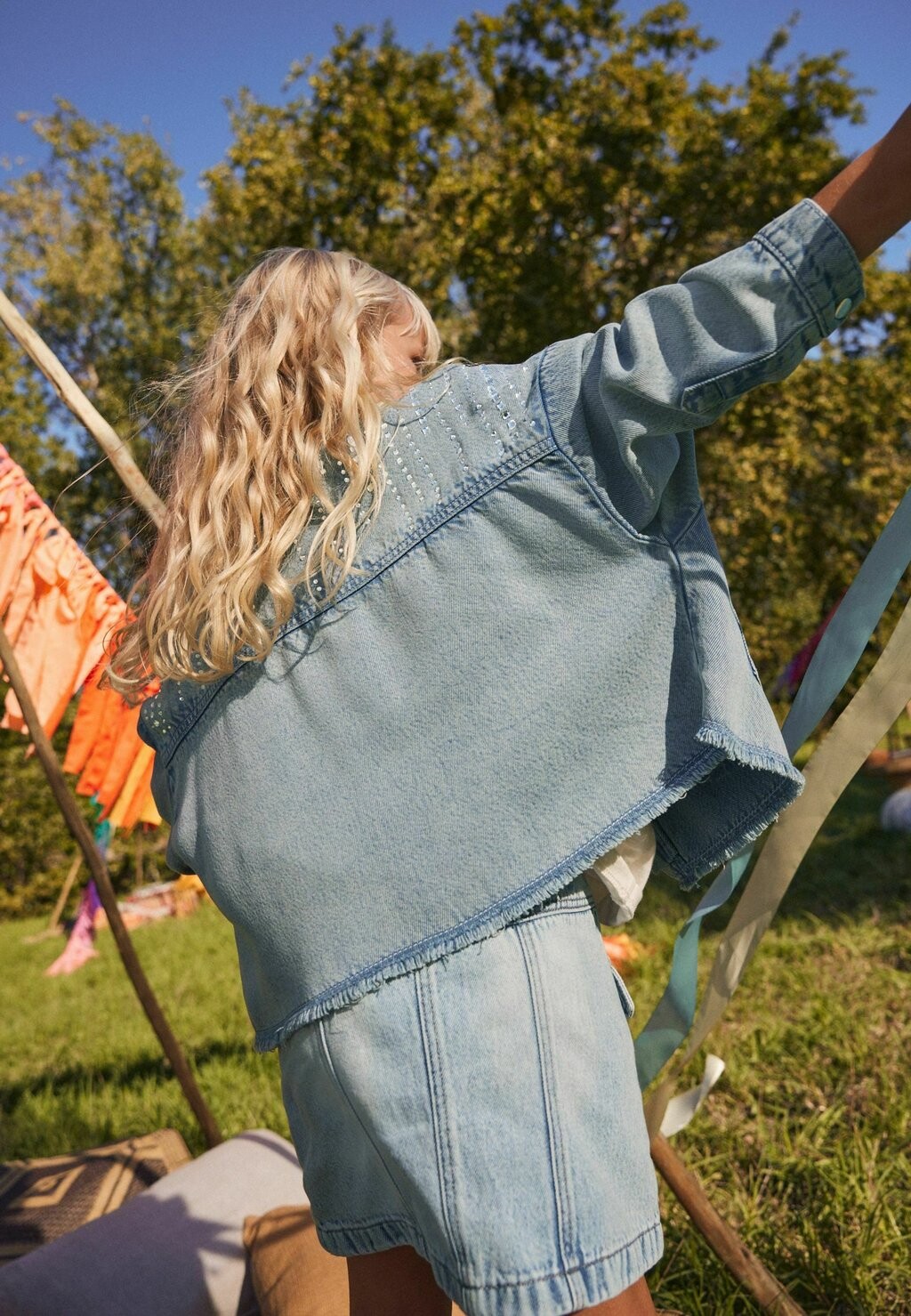 Джинсовая куртка EMBELLISHED Next, синий
Джинсовая куртка EMBELLISHED Next, синий