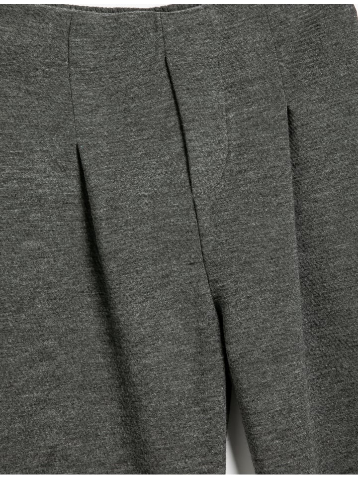 Брюки антрацитового цвета KOTON
Брюки антрацитового цвета KOTON