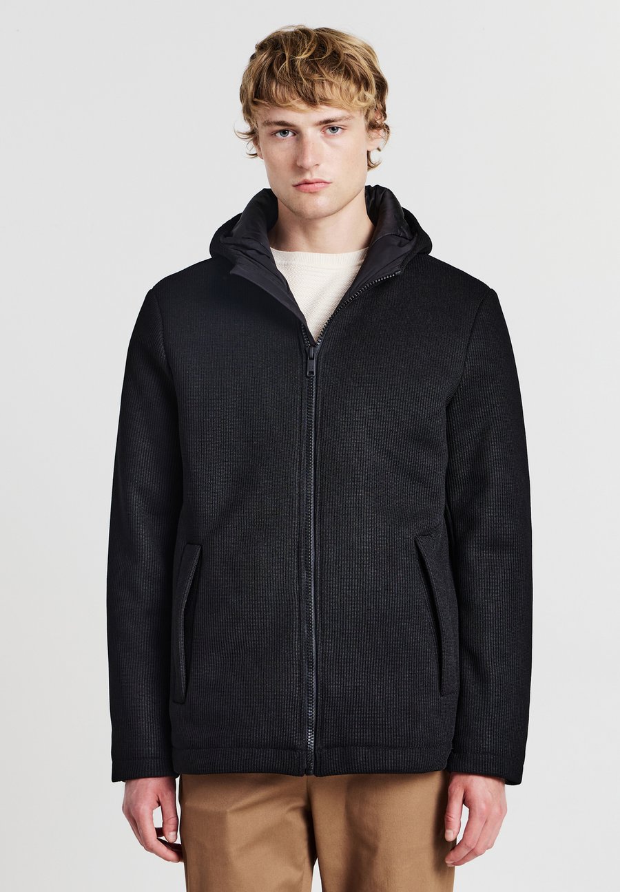 Куртка Calliope TECNICO CON CAPPUCCIO, Nero/Black
Куртка Calliope TECNICO CON CAPPUCCIO, Nero/Black