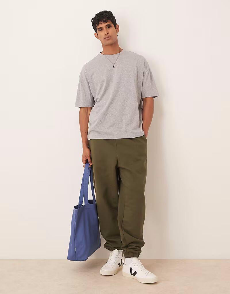 Премиальные плотные свободные джоггеры ASOS DESIGN плотностью 400 г/м² темно-зеленого цвета
Премиальные плотные свободные джоггеры ASOS DESIGN плотностью 400 г/м² темно-зеленого цвета