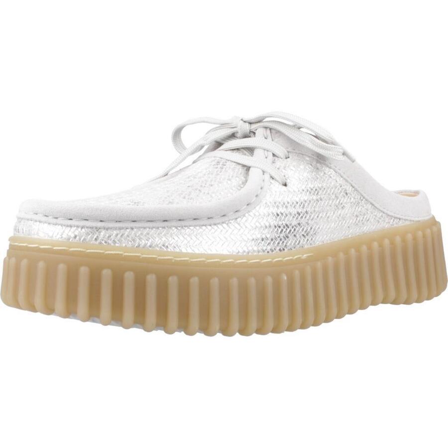 Кроссовки Clarks модель Torhill Mule цвет серебристый
Кроссовки Clarks модель Torhill Mule цвет серебристый