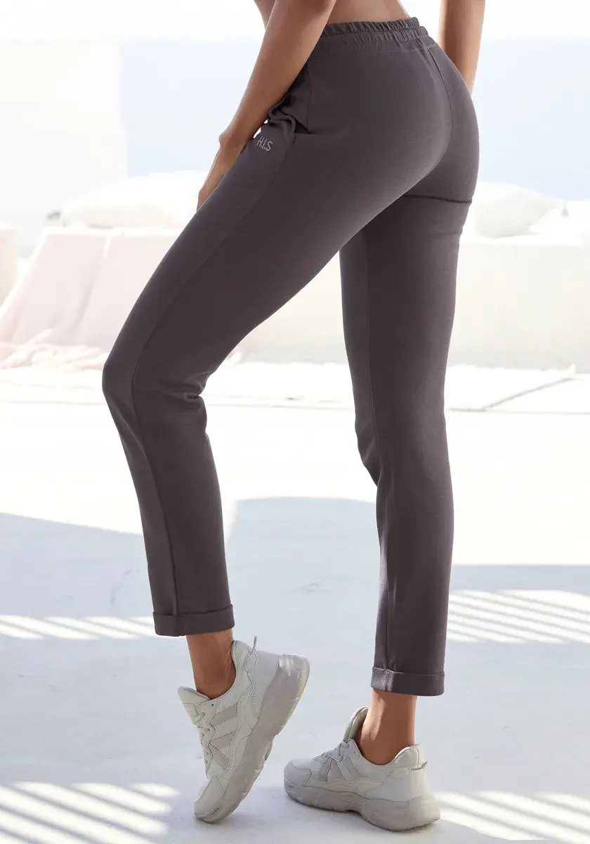 Спортивные штаны H.I.S "-брюки для отдыха – брюки-слипоны", с небольшой отворотом по низу, одежда для дома, коричневый
Спортивные штаны H.I.S "-брюки для отдыха – брюки-слипоны", с небольшой отворотом по низу, одежда для дома, коричневый